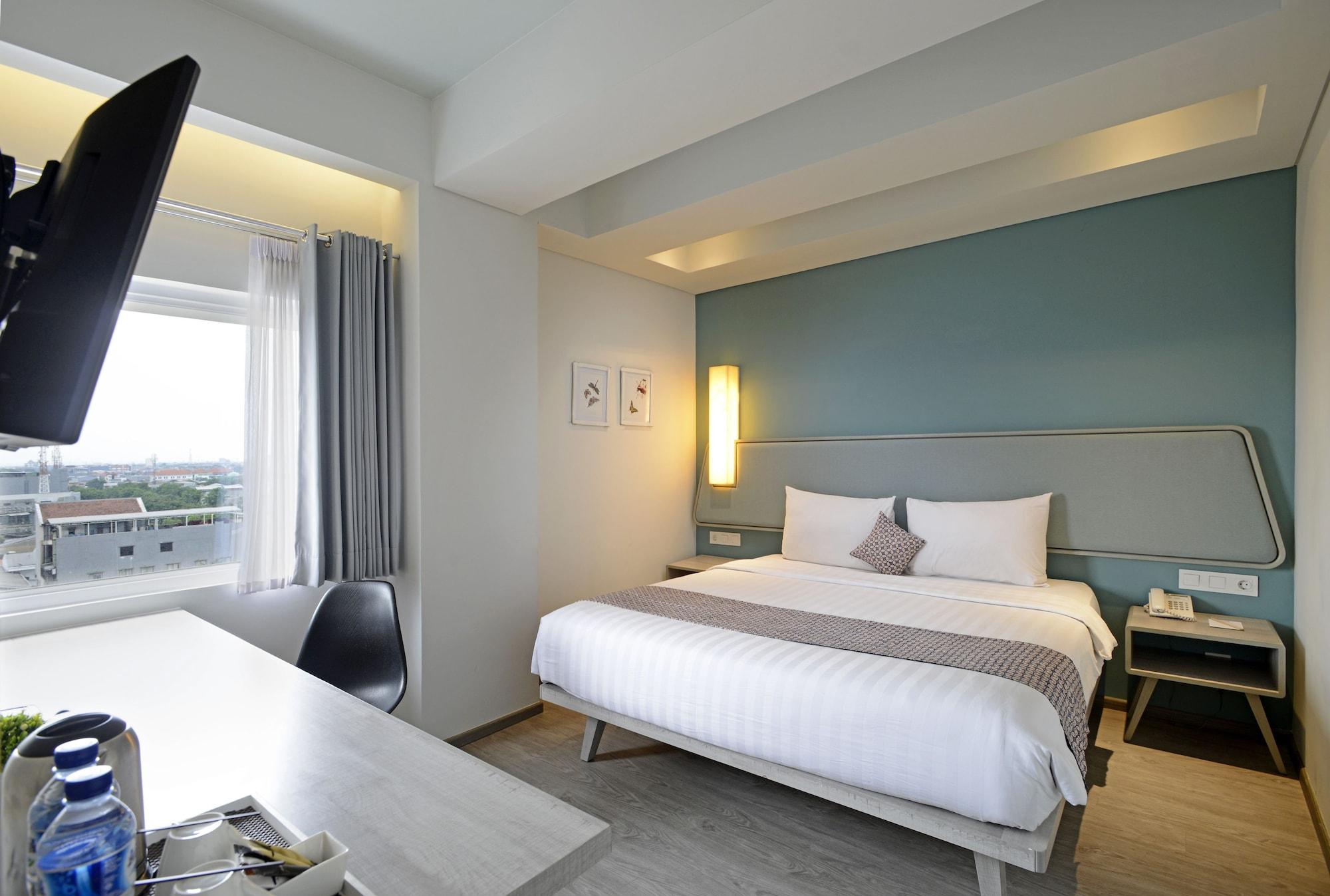 La Lisa Hotel Surabaya Exteriör bild