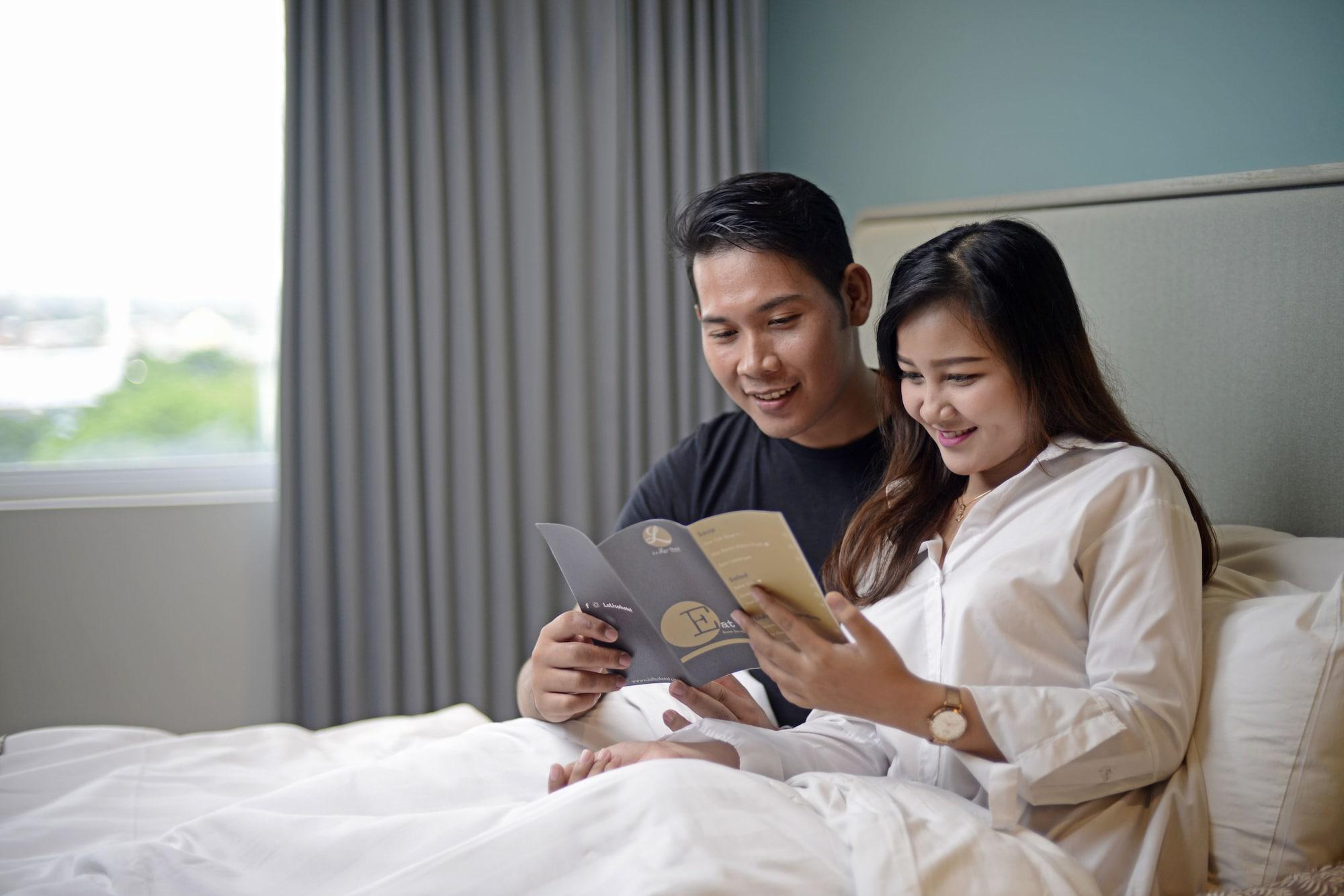 La Lisa Hotel Surabaya Exteriör bild