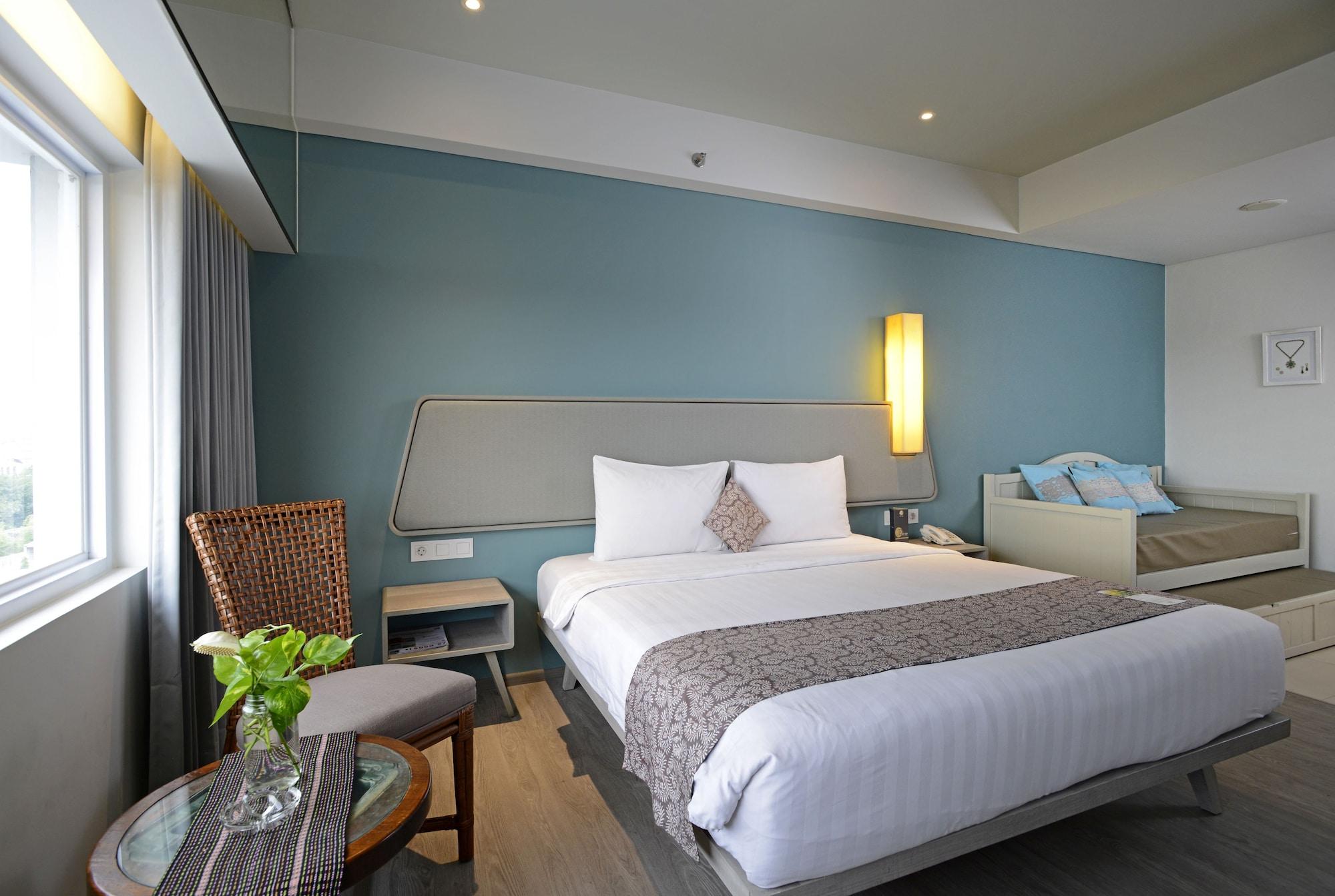 La Lisa Hotel Surabaya Exteriör bild