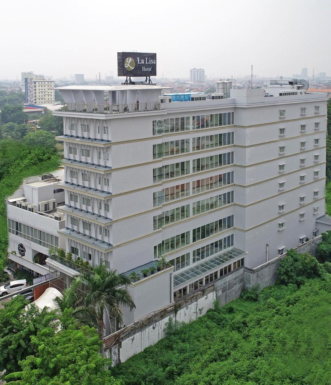 La Lisa Hotel Surabaya Exteriör bild